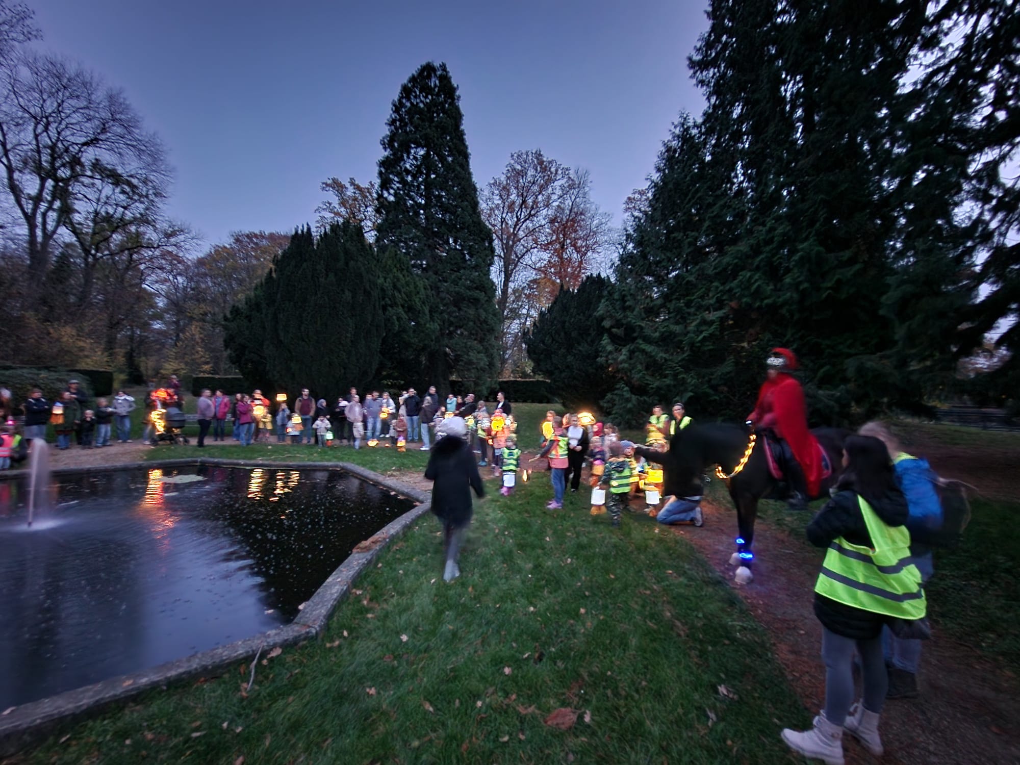 Laternenzauber in der Kita – Bastelspaß, Martinszug und leuchtende Kinderaugen